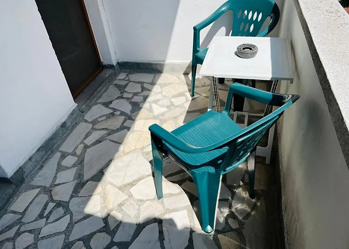 несебър, къща със под наем с баня, тоалетна и тераса само на 400метра от двата плажа в